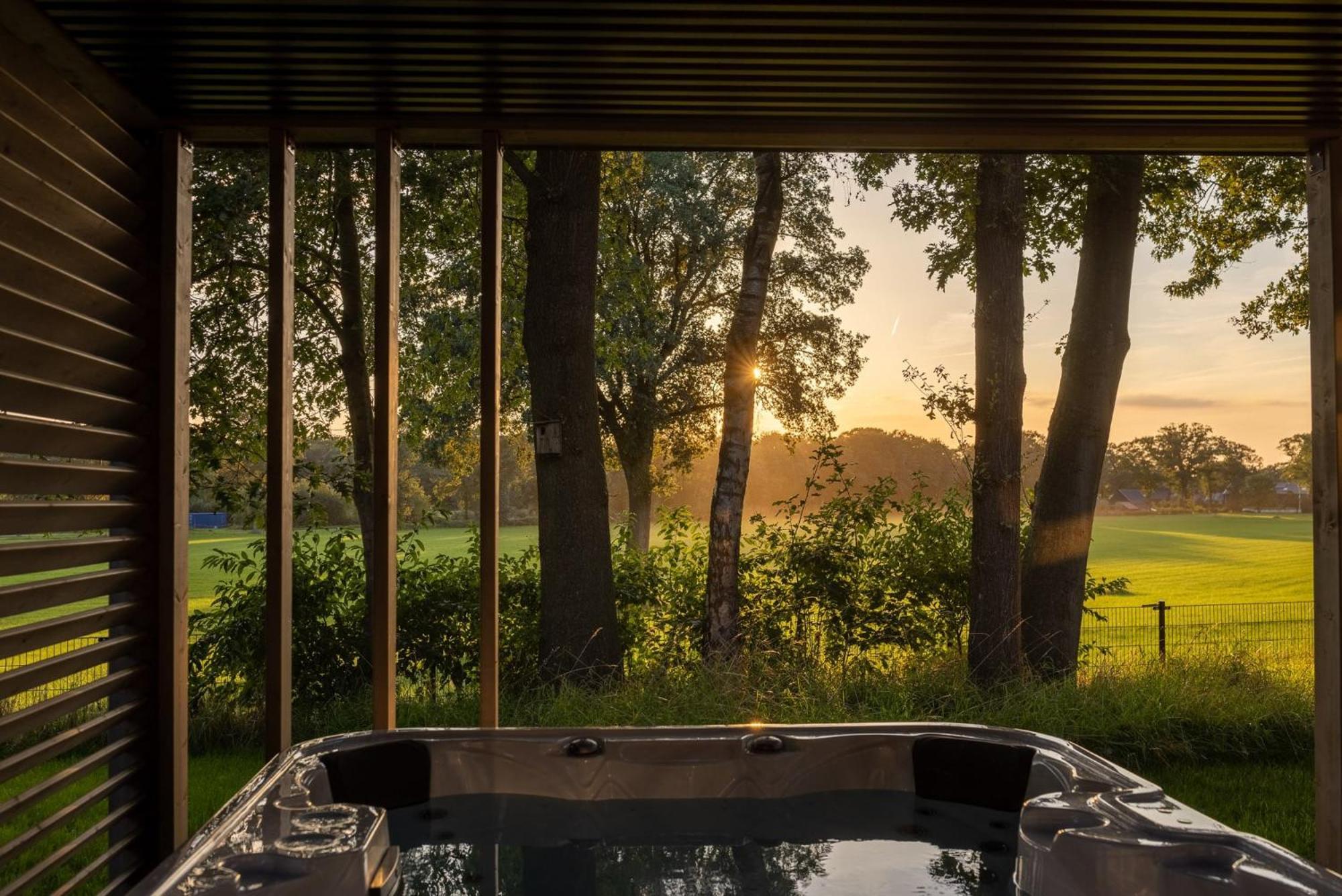 Zicht Op Twente - Spa Lodges Markelo Exterior foto